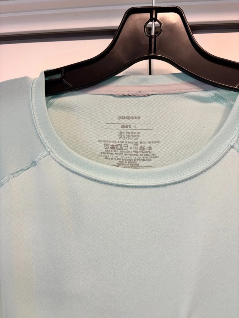 Patagonia Light Aqua Pullover Long-Sleeve Shirt with Zip Pocket - Picture 5 of 7
